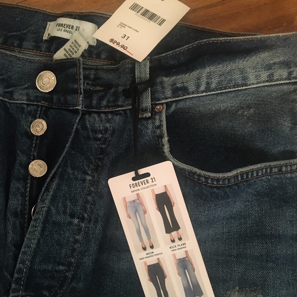 Mom Jeans - Picture 2 of 5